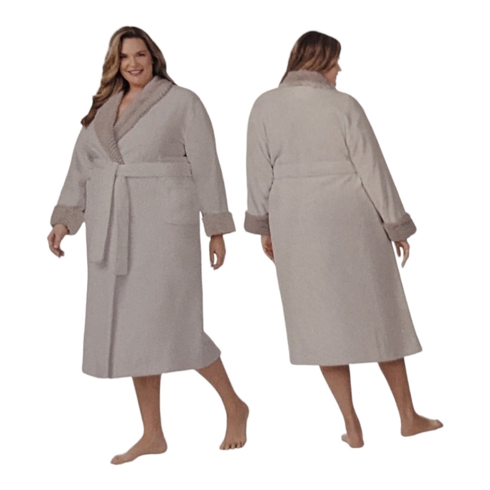 NWOT Carole Hochman Plush Robe | Beige